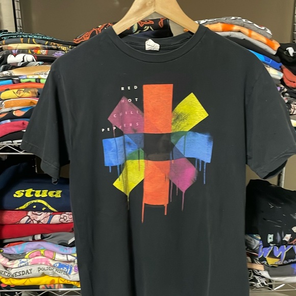 Red Hot Chili Peppers 🌶️ Bay island Tee - 19’in wide by 26’in long - Picture 1 of 6